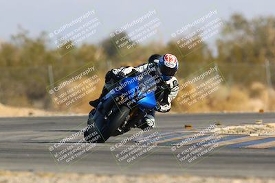 media/Jan-14-2024-SoCal Trackdays (Sun) [[2e55ec21a6]]/Turn 2 (1025am)/